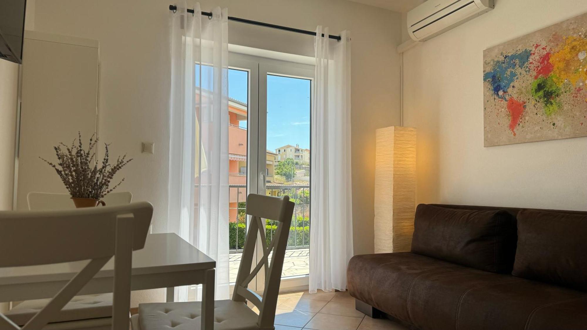 Apartments Ein Haus In Der Sonne Малинска Экстерьер фото